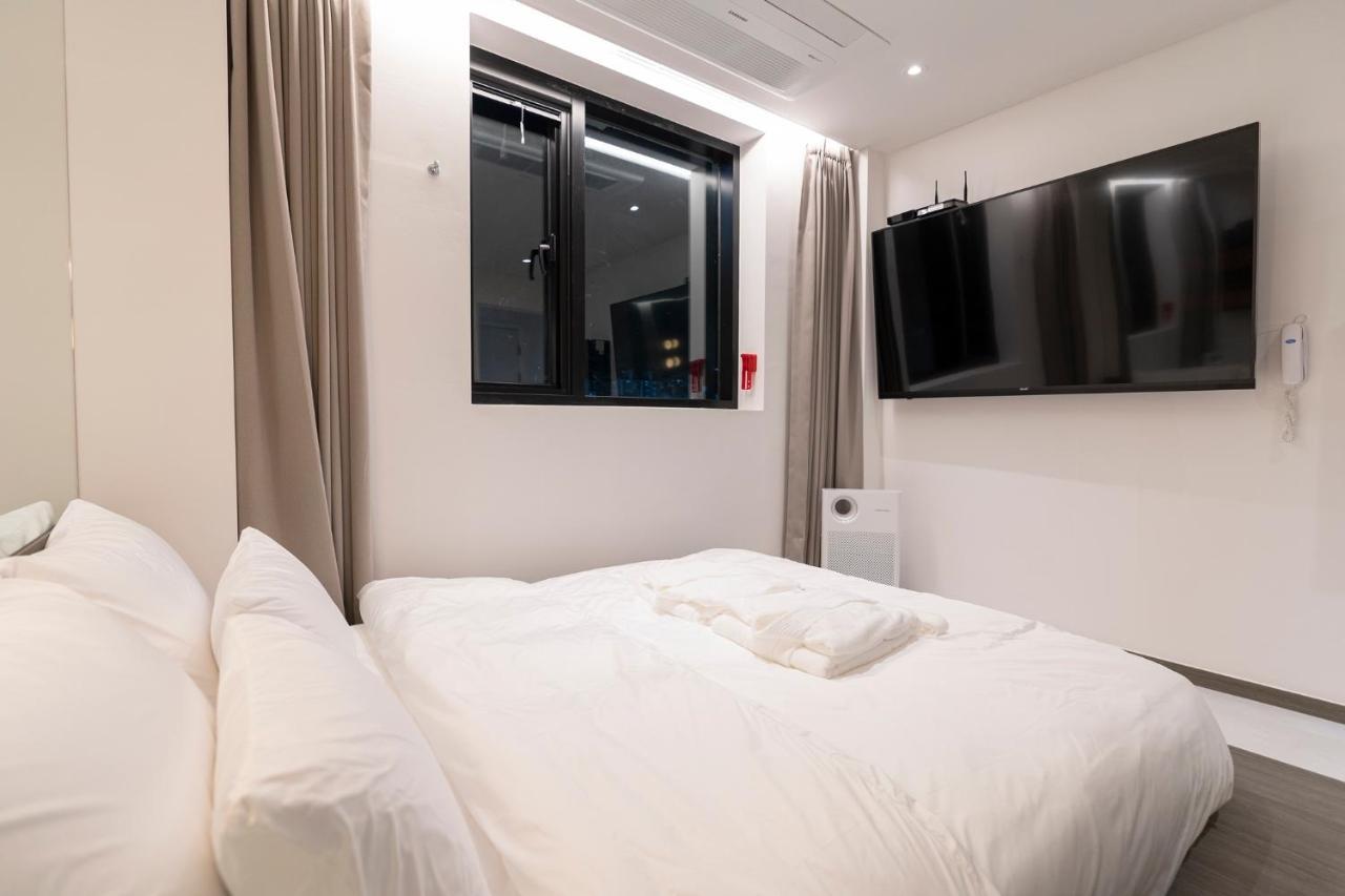 Aank Hotel Osan Exterior photo